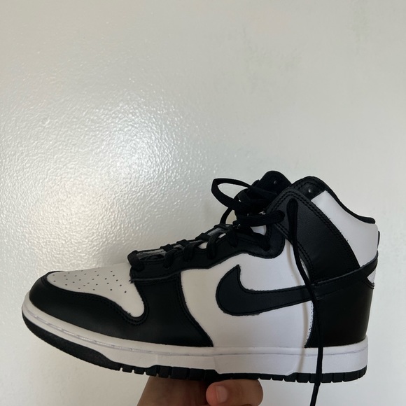 Nike Dunk High Panda - Mens Size 7.5 / Women size 9 - Picture 1 of 4